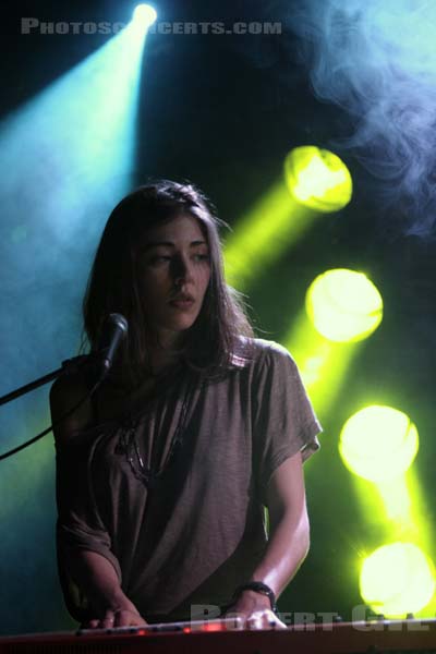 CHAIRLIFT - 2009-02-22 - PARIS - La Maroquinerie - Caroline Elizabeth Polachek